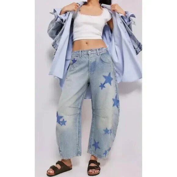 Star Contrast Pattern Light Wash Baggy Weekend Barrel Style Jeans - Picture 3 of 6